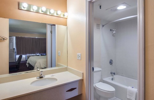 Macon Hotel | Motel 6 Macon, GA