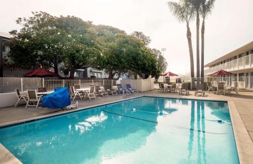 Morro Bay Hotel | Motel 6-Morro Bay, CA