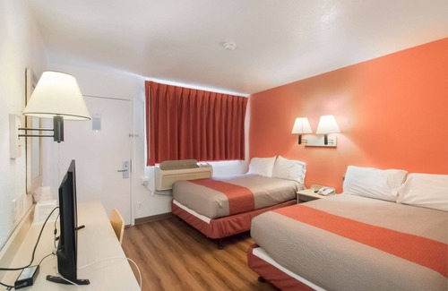 Moses Lake Hotel | Motel 6 Moses Lake, WA
