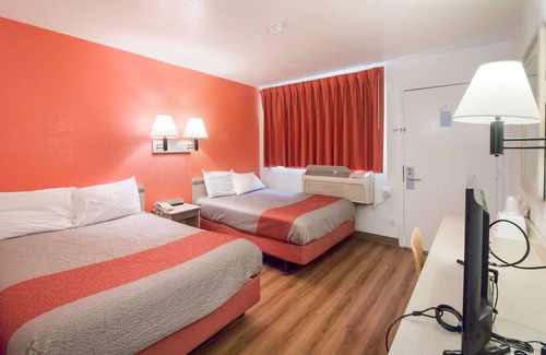 Moses Lake Hotel | Motel 6 Moses Lake, WA