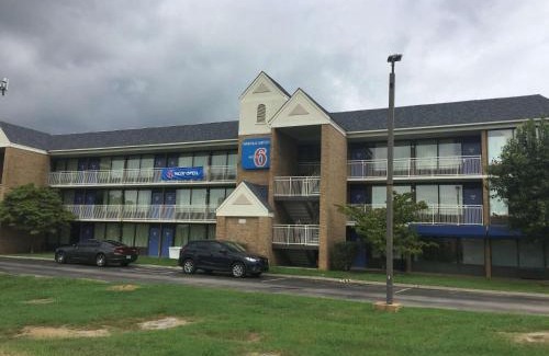 Nashville Hotel | Motel 6-Nashville, TN - Airport