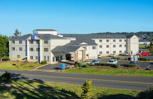 Newport Hotel | Motel 6-Newport, OR