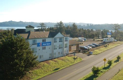 Newport Hotel | Motel 6-Newport, OR