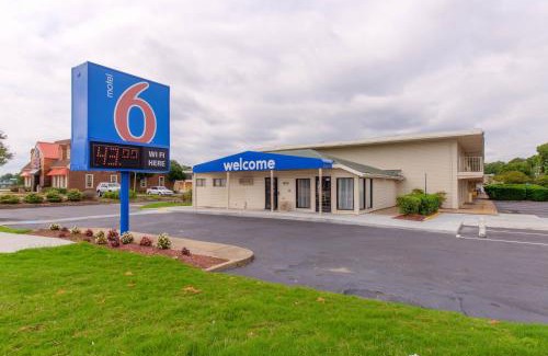 Norfolk - Virginia Beach Hotel | Motel 6-Norfolk, VA