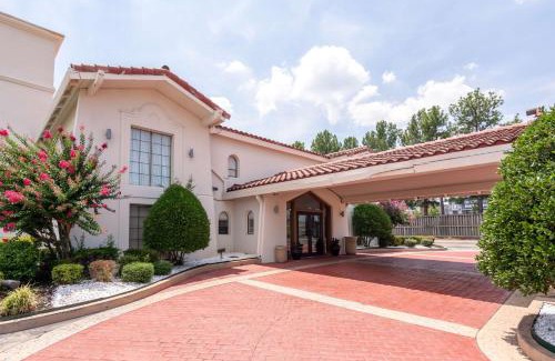 North Little Rock Hotel | Motel 6-North Little Rock, AR - McCain