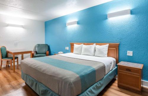 North Little Rock Hotel | Motel 6-North Little Rock, AR - McCain