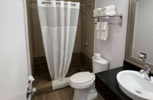 Anaheim Hills Hotel | Motel 6 Orange, CA - Anaheim