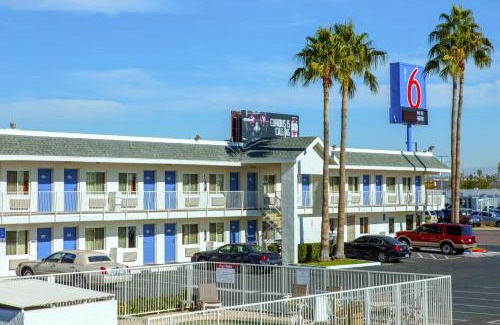 Downtown Phoenix Hotel | Motel 6-Phoenix, AZ - Airport - 24th Street