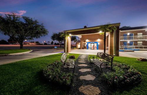 Plano Hotel | Motel 6-Plano, TX - Plano Northeast