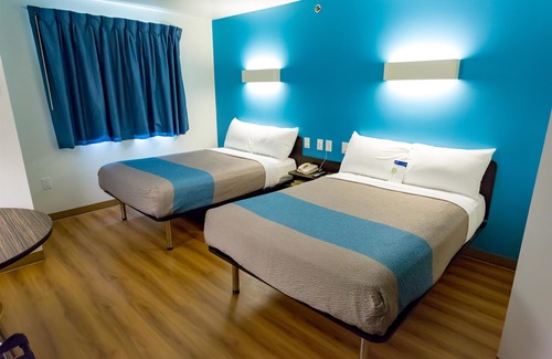 Pottstown Hotel | Motel 6 Pottstown, PA
