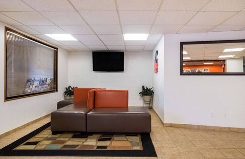 Prospect Heights Hotel | Motel 6 Prospect Heights, IL