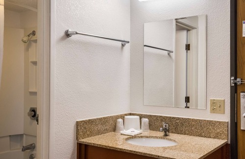 Prospect Heights Hotel | Motel 6 Prospect Heights, IL