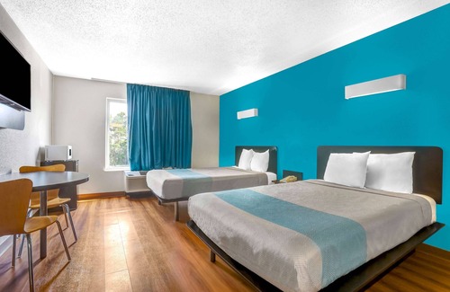 Northeast Raleigh Hotel | Motel 6 Raleigh, NC - North