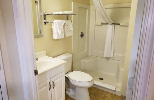 Laurel Hotel | Motel 6 Richmond, VA - I-64 West