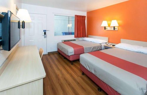 Rosemead Hotel | Motel 6 Rosemead, CA - Los Angeles