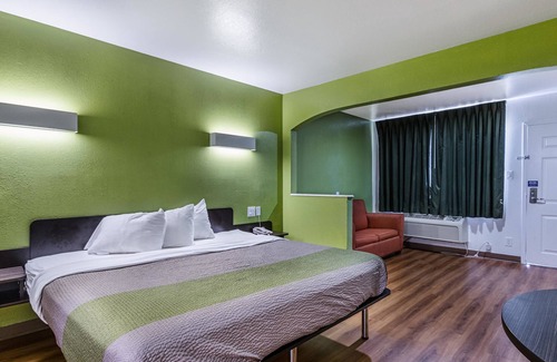 San Marcos Hotel | Motel 6 San Marcos, TX - North