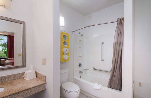 Seaford Hotel | Motel 6 Seaford, DE