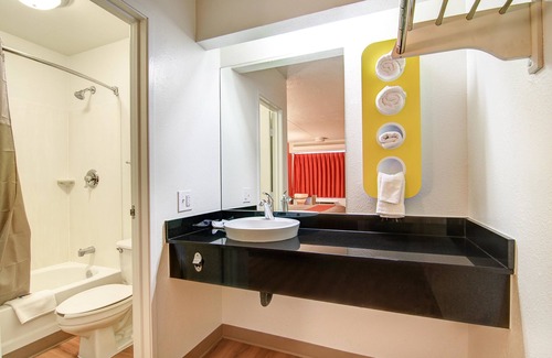 Springfield Hotel | Motel 6 Springfield, MO - North