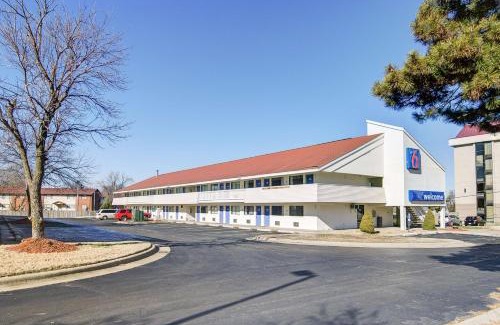 Springfield Hotel | Motel 6-Springfield, MO - North