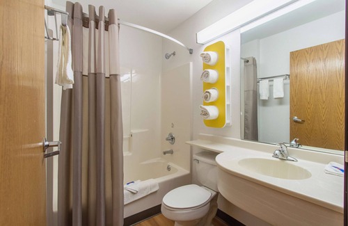 Streetsboro Hotel | Motel 6 Streetsboro, OH