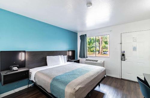 Orient Park Hotel | Motel 6 Tampa Near Fairgrounds - Casino