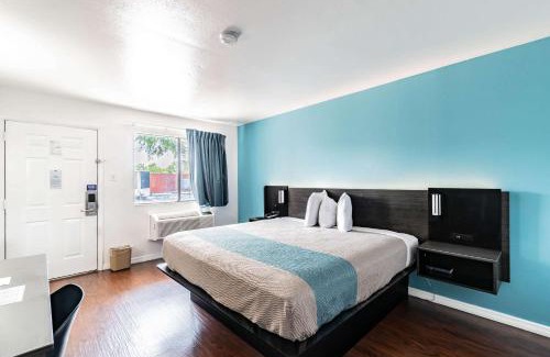 Orient Park Hotel | Motel 6 Tampa Near Fairgrounds - Casino
