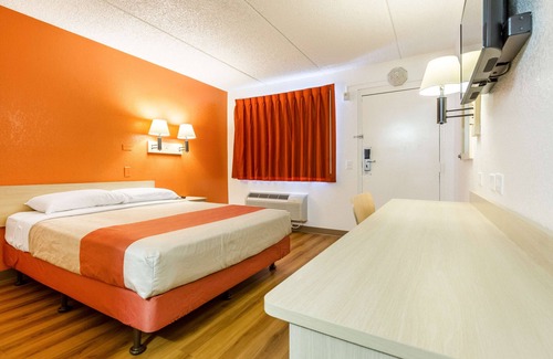 Tempe Hotel | Motel 6 Tempe, AZ – Phoenix Airport – Priest Dr