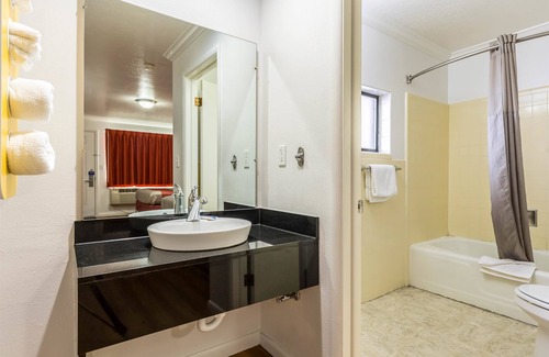 Tremonton Hotel | Motel 6 Tremonton, UT