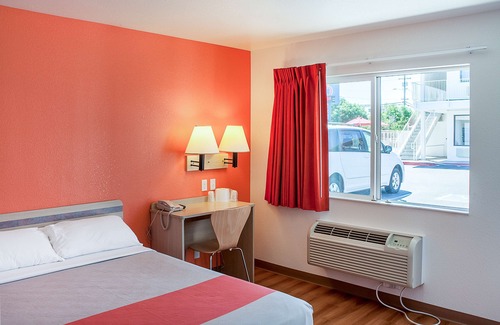 Ukiah Hotel | Motel 6 Ukiah, CA