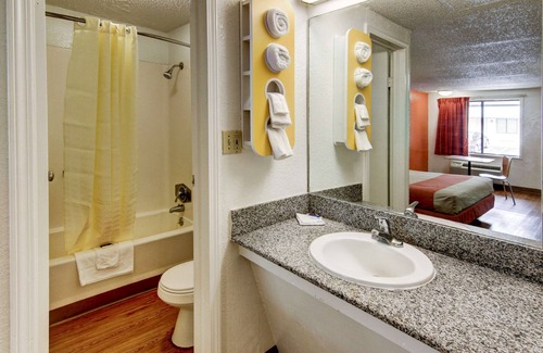 Union City Hotel | Motel 6 Union City, GA - Atlanta Airport