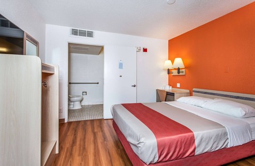 Nut Tree Hotel | Motel 6 Vacaville, CA