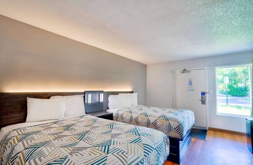 Northwest Hotel | Motel 6 Virginia Beach, VA