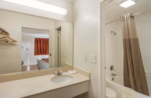 Warner Robins Hotel | Motel 6 Warner Robins, GA