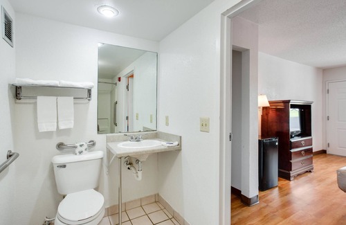 White House Hotel | Motel 6 White House, TN