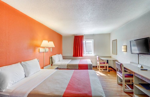 Wichita Hotel | Motel 6 Wichita, KS