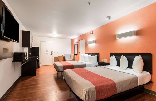Wilkes-Barre Hotel | Motel 6 Wilkes Barre, PA - Arena