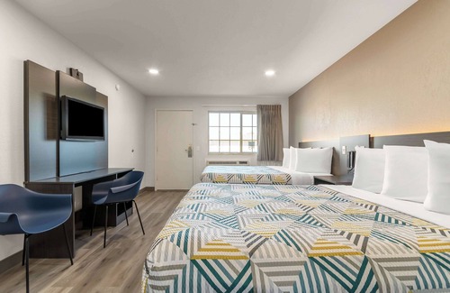 Willows Hotel | Motel 6 Willows, CA
