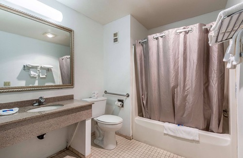 Wisconsin Rapids Hotel | Motel 6 Wisconsin Rapids, WI