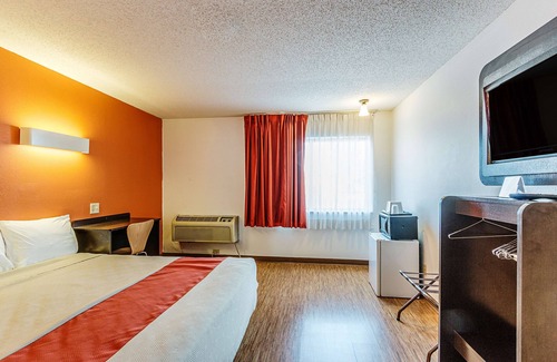 Wisconsin Rapids Hotel | Motel 6 Wisconsin Rapids, WI