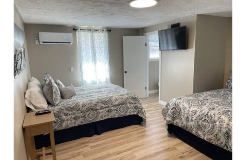 Gilbertsville Hotel | Motel at KY Lake. Reel & Relax
