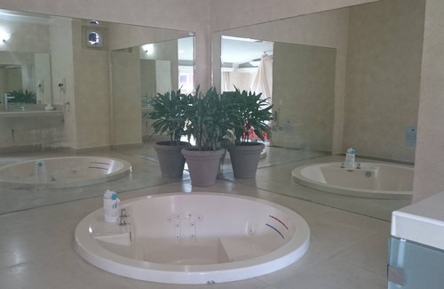 Downtown Cancun Hotel | Motel Costa Express