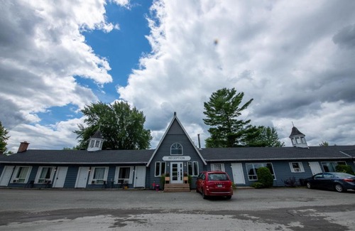 Magog Hotel | Motel Fleur de Lys