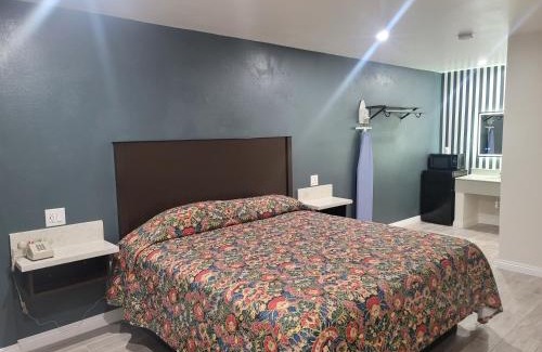 Southwest Anaheim Hotel | Motel Moonlight
