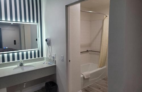 Southwest Anaheim Hotel | Motel Moonlight