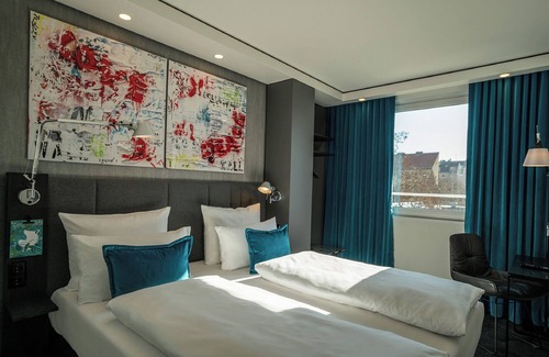 Kreuzberg Hotel | Motel One Berlin Mitte