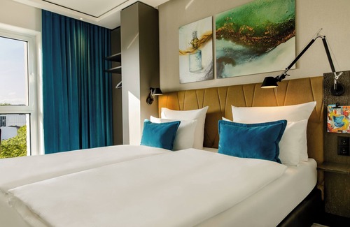 Altstadt-Sued Hotel | Motel One Köln-Altstadt