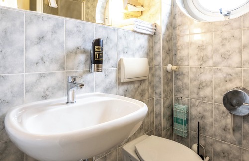 Charlottenburg-Wilmersdorf Hotel | Motel & Rasthof Avus