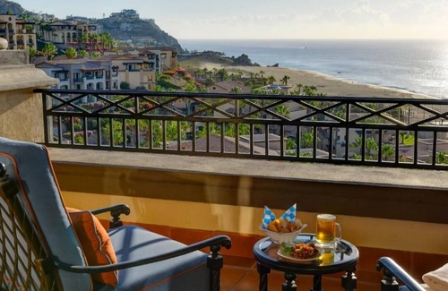 Libertad Condo | Mother’s Day Cozy 1-bedroom condo with WiFi, AC in lovely Cabo San Lucas