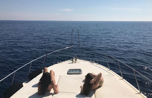 Aegina Town Boat Rental | Motor yacht 45'