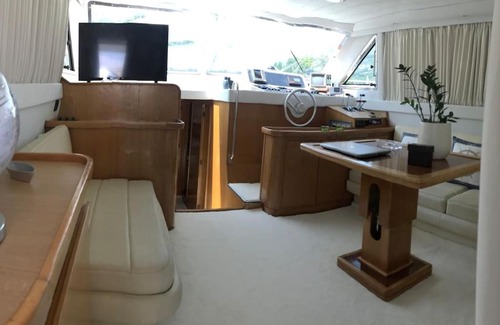 Aegina Town Boat Rental | Motor yacht 45'